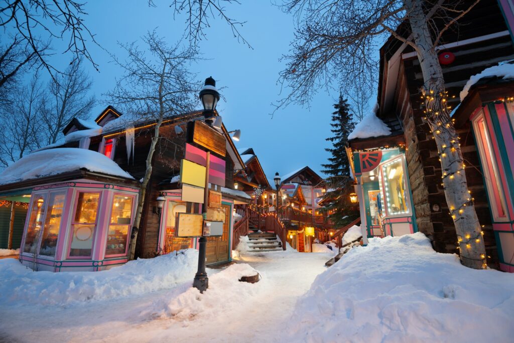【美品】BRECKENRIDGE　COLORADO　USA　スキーウェア　レトロ iStock-1347276968-1024x683.jpg